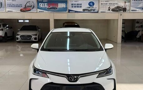 Toyota Corolla, 2022 год, 1 350 000 рублей, 2 фотография