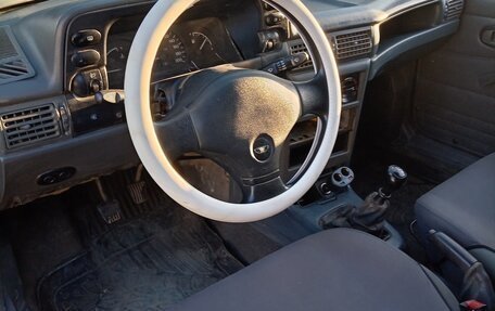 Daewoo Nexia I рестайлинг, 2004 год, 70 000 рублей, 2 фотография