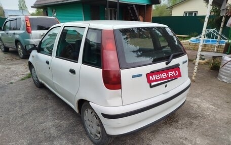 Fiat Punto III Punto Evo рестайлинг, 1998 год, 177 000 рублей, 3 фотография