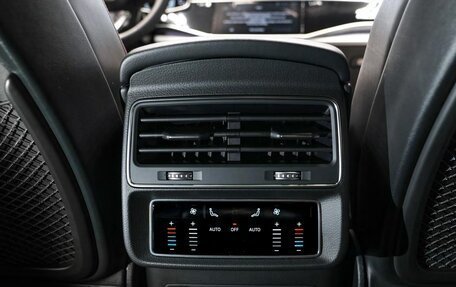 Audi Q8 I, 2025 год, 13 000 000 рублей, 15 фотография