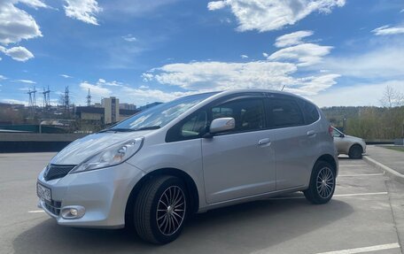 Honda Fit III, 2012 год, 900 000 рублей, 6 фотография