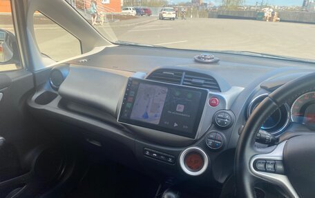 Honda Fit III, 2012 год, 900 000 рублей, 10 фотография