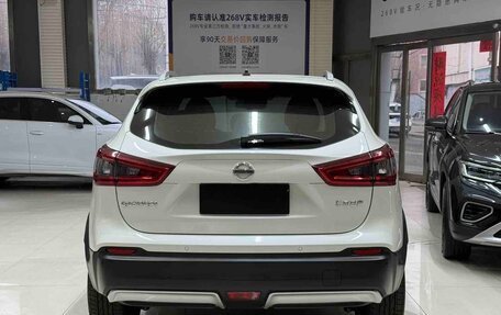 Nissan Qashqai, 2022 год, 2 210 000 рублей, 5 фотография