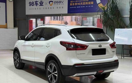 Nissan Qashqai, 2022 год, 2 210 000 рублей, 6 фотография