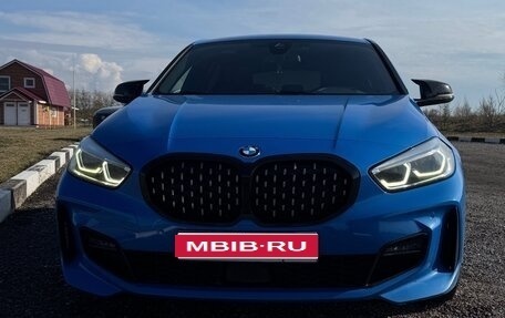 BMW 1 серия, 2019 год, 2 900 000 рублей, 1 фотография