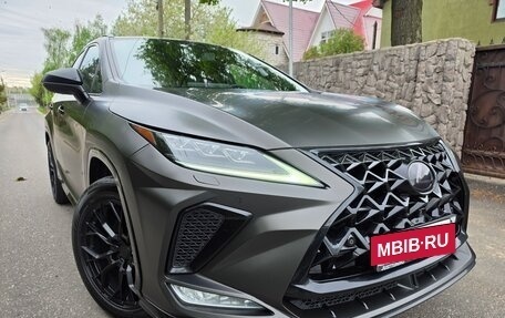 Lexus RX IV рестайлинг, 2019 год, 4 200 000 рублей, 3 фотография