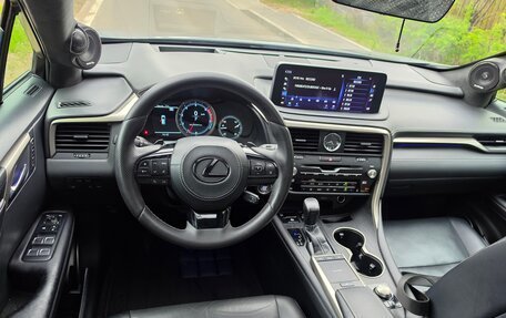 Lexus RX IV рестайлинг, 2019 год, 4 200 000 рублей, 15 фотография