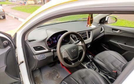 Hyundai Solaris II рестайлинг, 2020 год, 839 000 рублей, 5 фотография