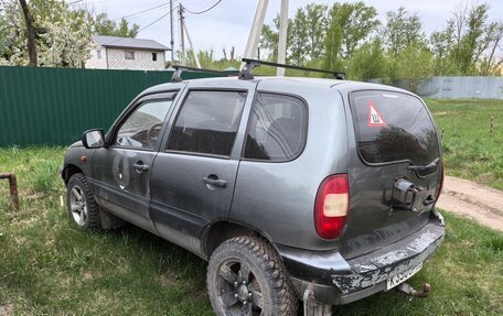 Chevrolet Niva I рестайлинг, 2004 год, 250 000 рублей, 2 фотография