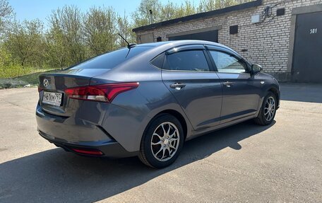 Hyundai Solaris II рестайлинг, 2022 год, 1 499 999 рублей, 2 фотография