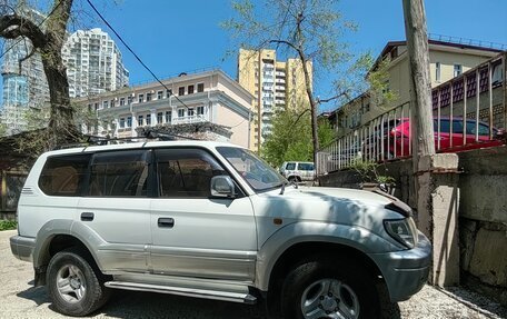 Toyota Land Cruiser Prado 90 рестайлинг, 2001 год, 990 000 рублей, 3 фотография