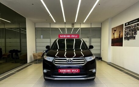 Toyota Highlander III, 2012 год, 2 300 000 рублей, 2 фотография
