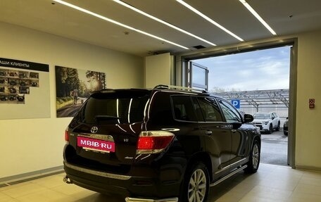 Toyota Highlander III, 2012 год, 2 300 000 рублей, 4 фотография