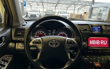 Toyota Highlander III, 2012 год, 2 300 000 рублей, 10 фотография