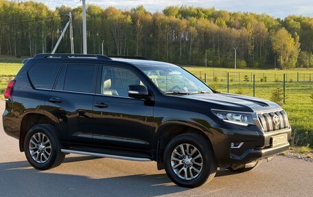 Toyota Land Cruiser Prado 150 рестайлинг 2, 2018 год, 4 850 000 рублей, 5 фотография