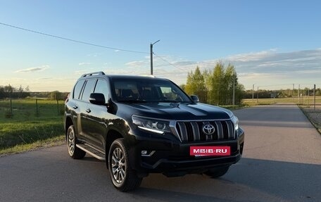 Toyota Land Cruiser Prado 150 рестайлинг 2, 2018 год, 4 850 000 рублей, 3 фотография