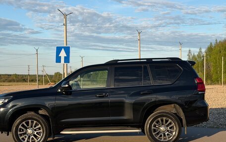 Toyota Land Cruiser Prado 150 рестайлинг 2, 2018 год, 4 850 000 рублей, 12 фотография