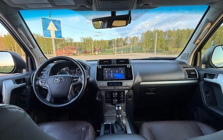 Toyota Land Cruiser Prado 150 рестайлинг 2, 2018 год, 4 850 000 рублей, 23 фотография