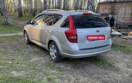 KIA cee'd I рестайлинг, 2010 год, 560 000 рублей, 2 фотография