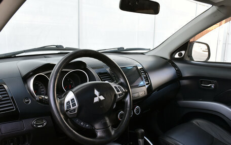 Mitsubishi Outlander III рестайлинг 3, 2006 год, 1 049 000 рублей, 12 фотография