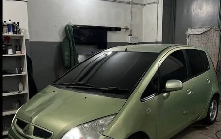 Mitsubishi Colt VI рестайлинг, 2003 год, 350 000 рублей, 1 фотография