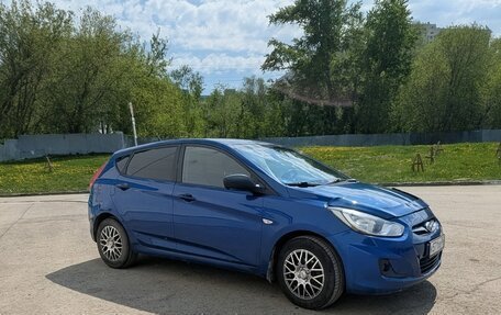 Hyundai Solaris II рестайлинг, 2011 год, 750 000 рублей, 2 фотография