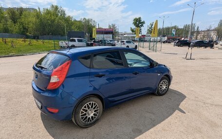 Hyundai Solaris II рестайлинг, 2011 год, 750 000 рублей, 3 фотография