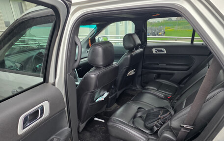 Ford Explorer VI, 2013 год, 1 700 000 рублей, 5 фотография