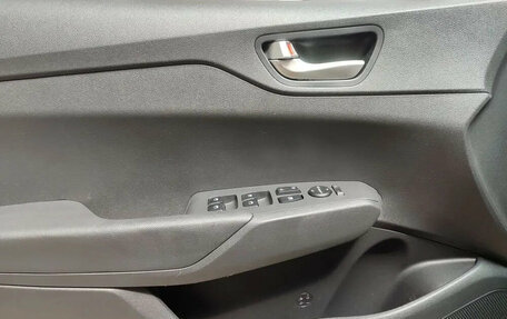 Hyundai Solaris II рестайлинг, 2020 год, 1 490 000 рублей, 14 фотография
