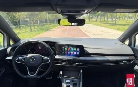 Volkswagen Golf VIII, 2021 год, 1 800 000 рублей, 9 фотография