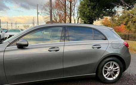 Mercedes-Benz A-Класс, 2019 год, 1 179 000 рублей, 5 фотография