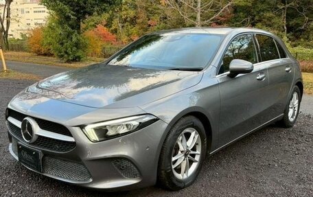 Mercedes-Benz A-Класс, 2019 год, 1 179 000 рублей, 2 фотография