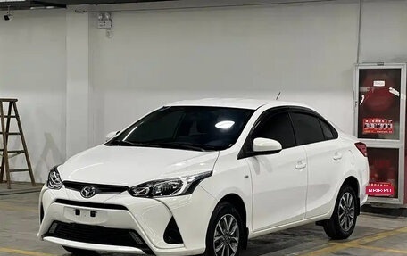 Toyota Yaris XP150 рестайлинг, 2022 год, 1 208 630 рублей, 1 фотография