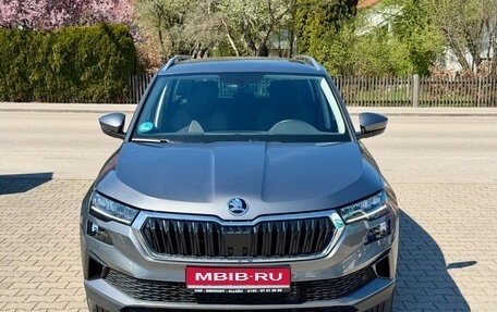Skoda Karoq I, 2023 год, 4 354 075 рублей, 1 фотография