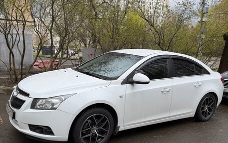 Chevrolet Cruze II, 2012 год, 950 000 рублей, 3 фотография