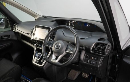 Nissan Serena IV, 2019 год, 2 499 000 рублей, 10 фотография