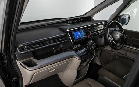 Honda Stepwgn IV, 2015 год, 2 050 000 рублей, 17 фотография