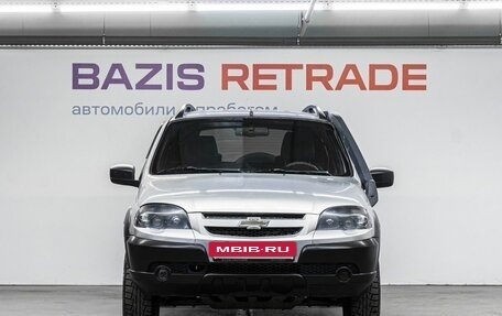 Chevrolet Niva I рестайлинг, 2018 год, 830 000 рублей, 3 фотография