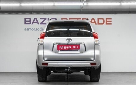 Toyota Land Cruiser Prado 150 рестайлинг 2, 2011 год, 3 575 000 рублей, 7 фотография