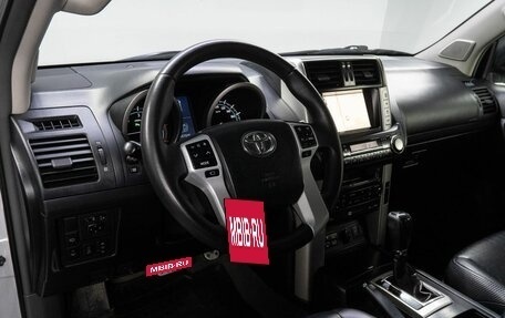 Toyota Land Cruiser Prado 150 рестайлинг 2, 2011 год, 3 575 000 рублей, 10 фотография