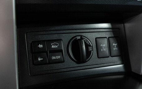 Toyota Land Cruiser Prado 150 рестайлинг 2, 2011 год, 3 575 000 рублей, 13 фотография