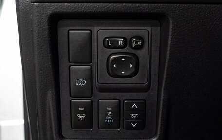 Toyota Land Cruiser Prado 150 рестайлинг 2, 2011 год, 3 575 000 рублей, 14 фотография