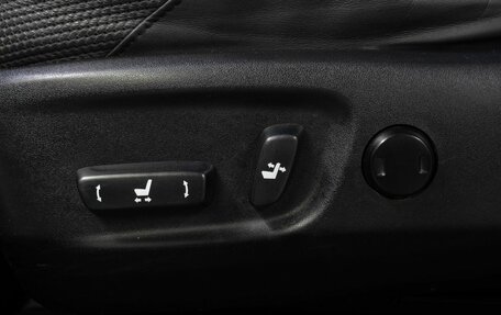 Toyota Land Cruiser Prado 150 рестайлинг 2, 2011 год, 3 575 000 рублей, 16 фотография