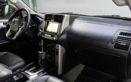 Toyota Land Cruiser Prado 150 рестайлинг 2, 2011 год, 3 575 000 рублей, 19 фотография