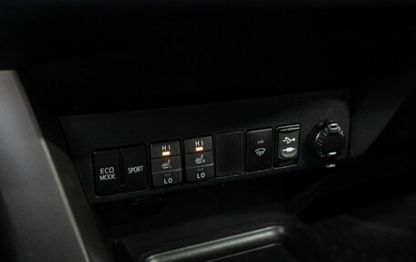 Toyota RAV4, 2015 год, 2 375 000 рублей, 23 фотография