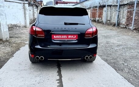 Porsche Cayenne III, 2011 год, 2 490 000 рублей, 2 фотография