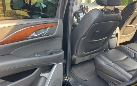 Cadillac Escalade IV, 2019 год, 5 100 000 рублей, 13 фотография