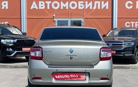 Renault Logan II, 2017 год, 800 000 рублей, 6 фотография