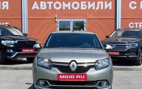 Renault Logan II, 2017 год, 800 000 рублей, 2 фотография