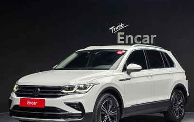 Volkswagen Tiguan II, 2022 год, 3 200 000 рублей, 1 фотография